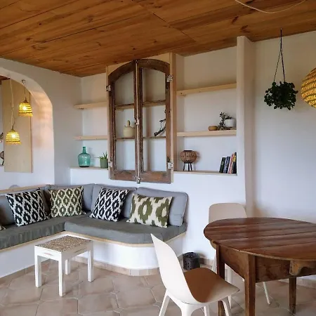 Cosy Hideaway In The Mountains Apartment *